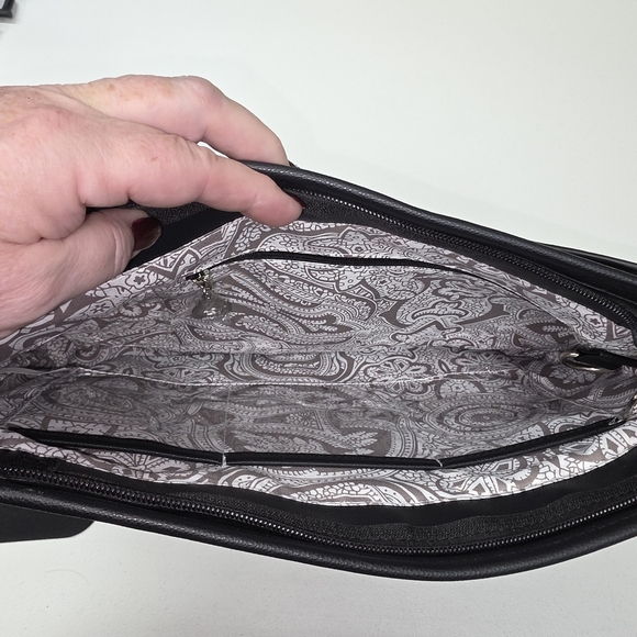 Bella Russo Black Faux Leather Shoulder bag w/Tassel NWT Adj Strap Heart Charms - Picture 4 of 10